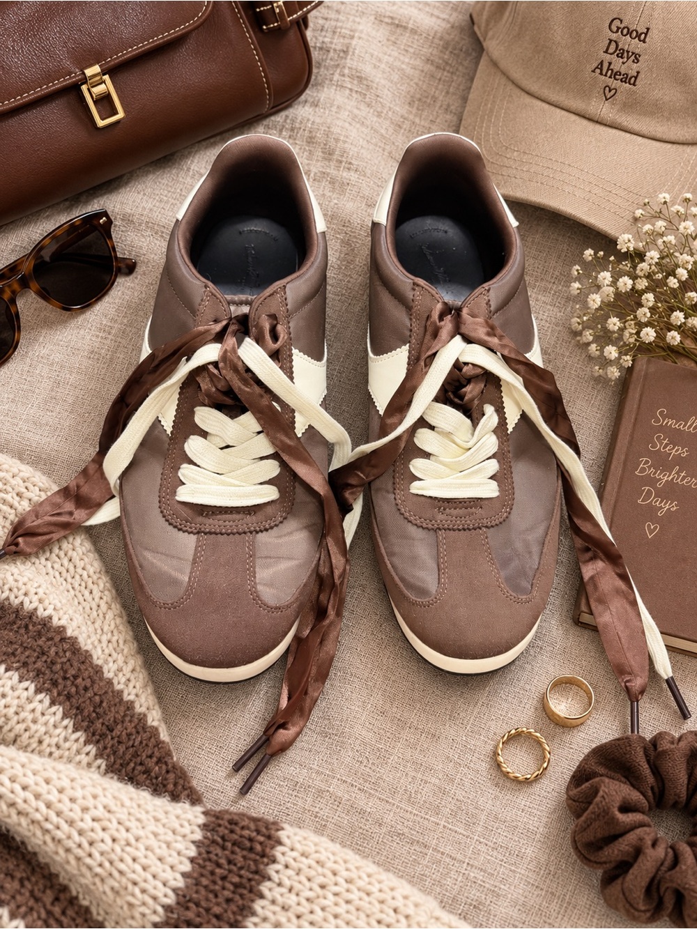 Universal Thread Women’s Brown Cream Retro Runner Sneakers Size 11